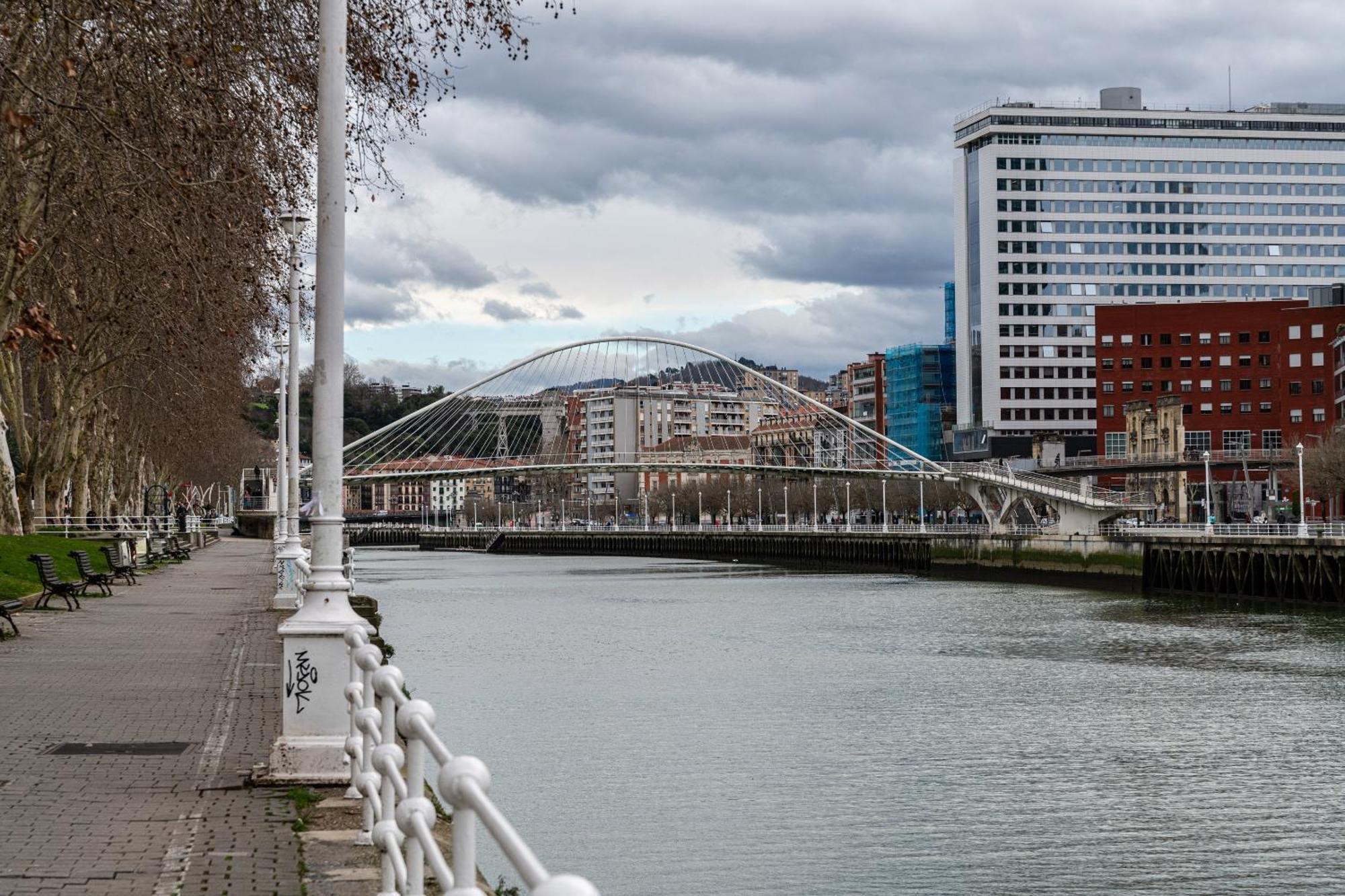Tristan Vivienda Turistica De Diseno Con Ac Apartment Bilbao Exterior photo